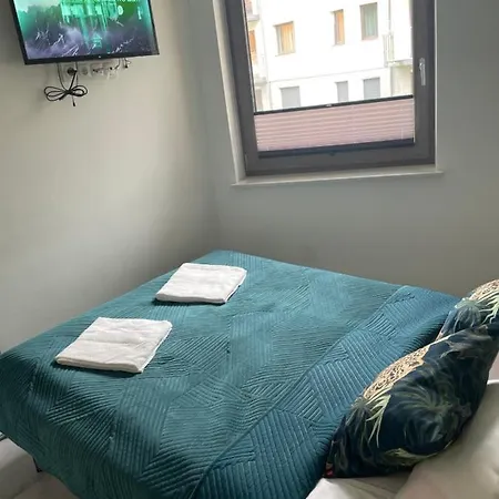 Stone Hill Apartment *